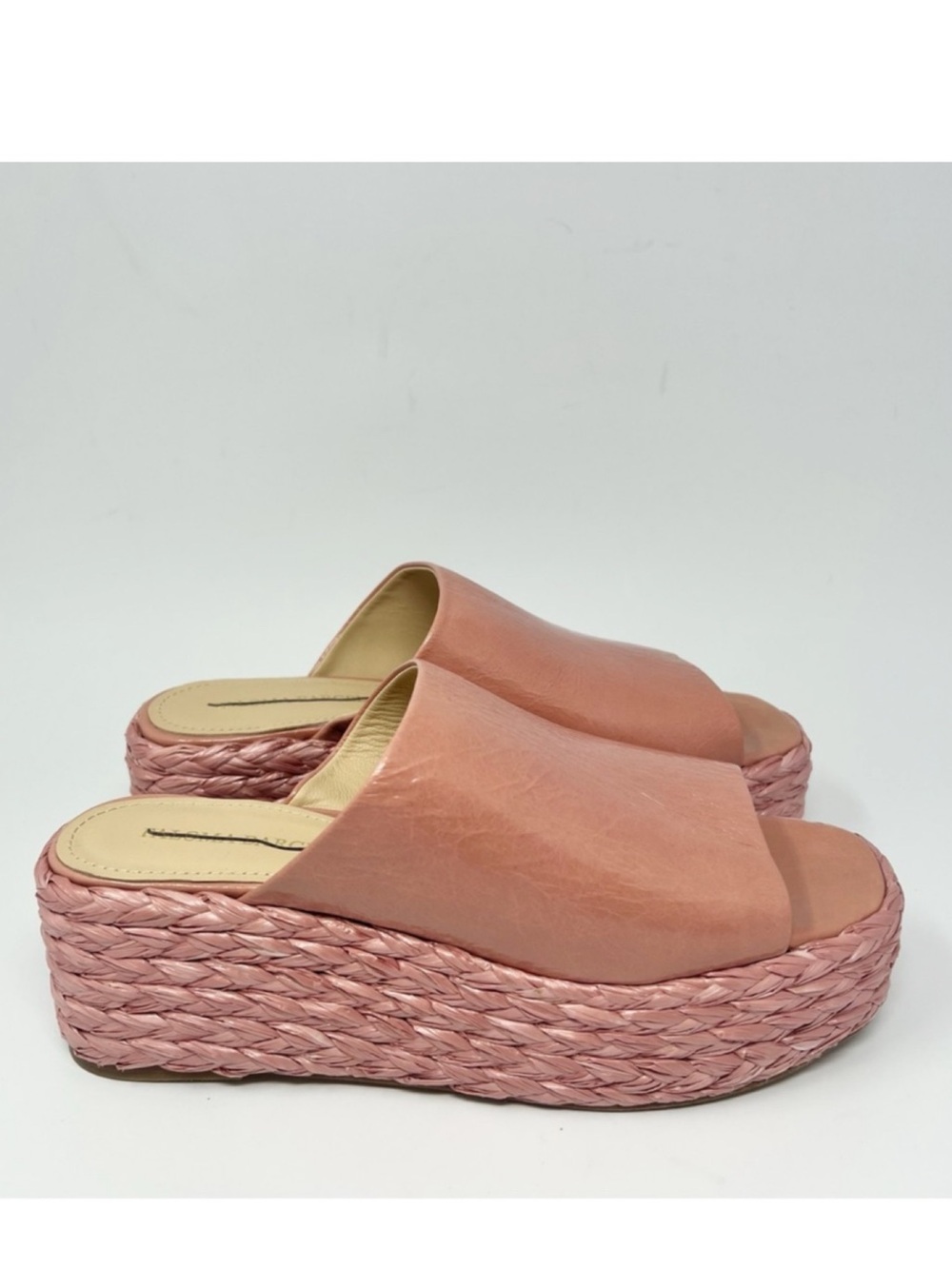 Paloma Barcelo Platform Sandal
Size 9.5
